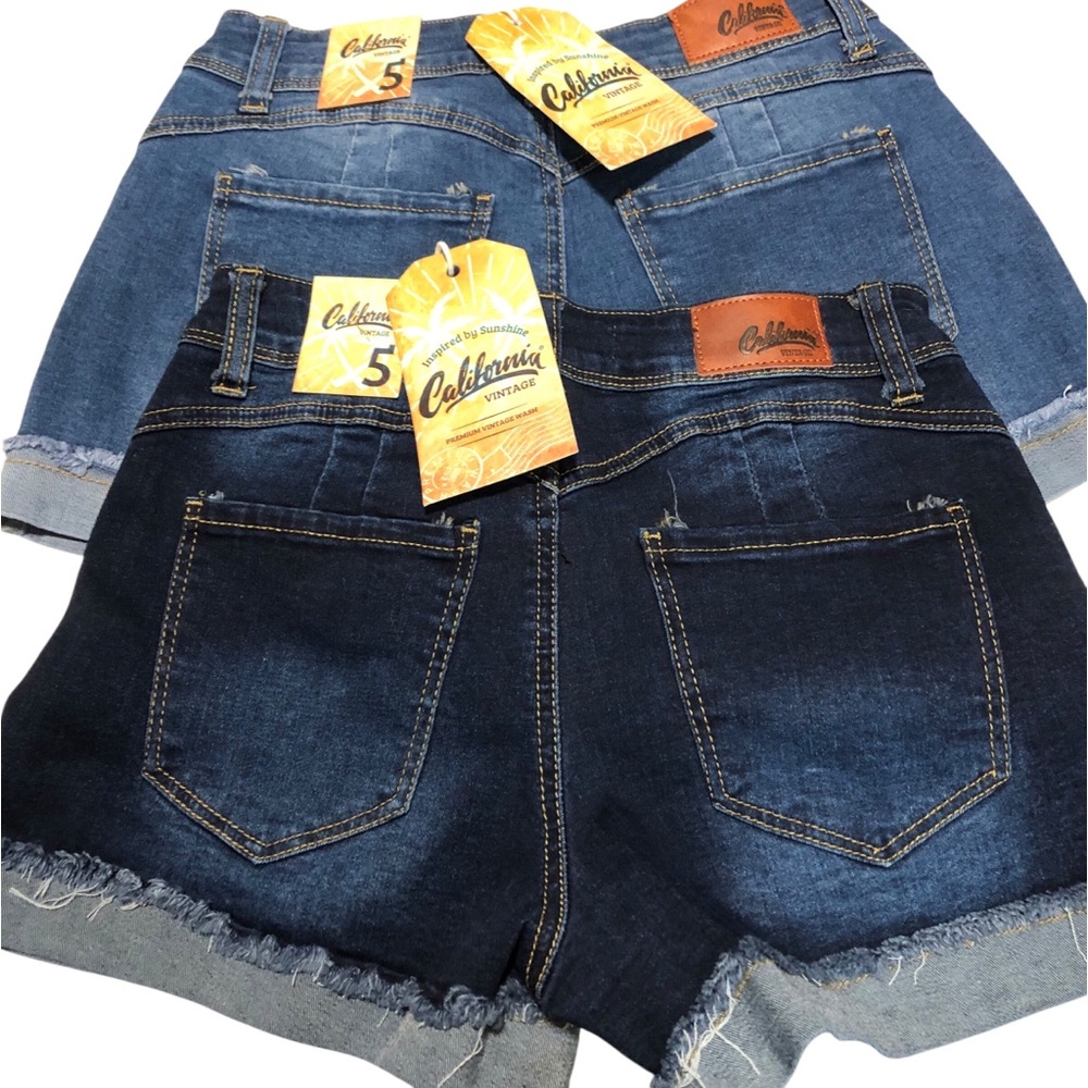 CALIFORNIA VINTAGE N.W.T.‎ Lot 2 Juniors Women Jean Shorts Dark&Light Blue SZ.5